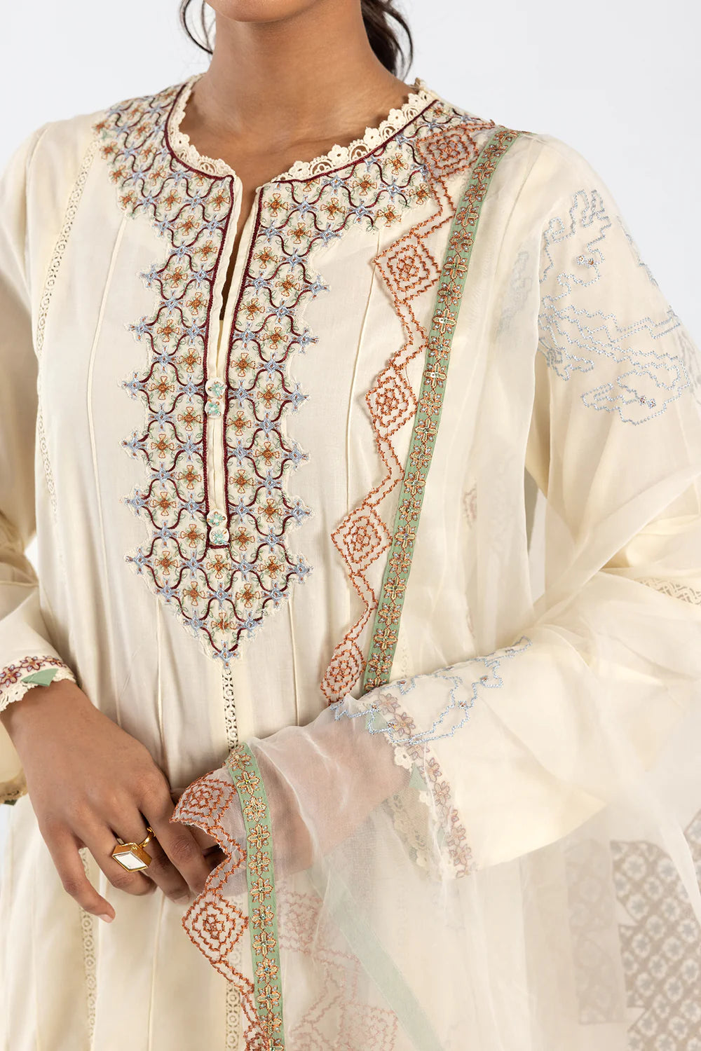 EMBROIDERED SUIT 3 PC READY MADE | ETHNIC