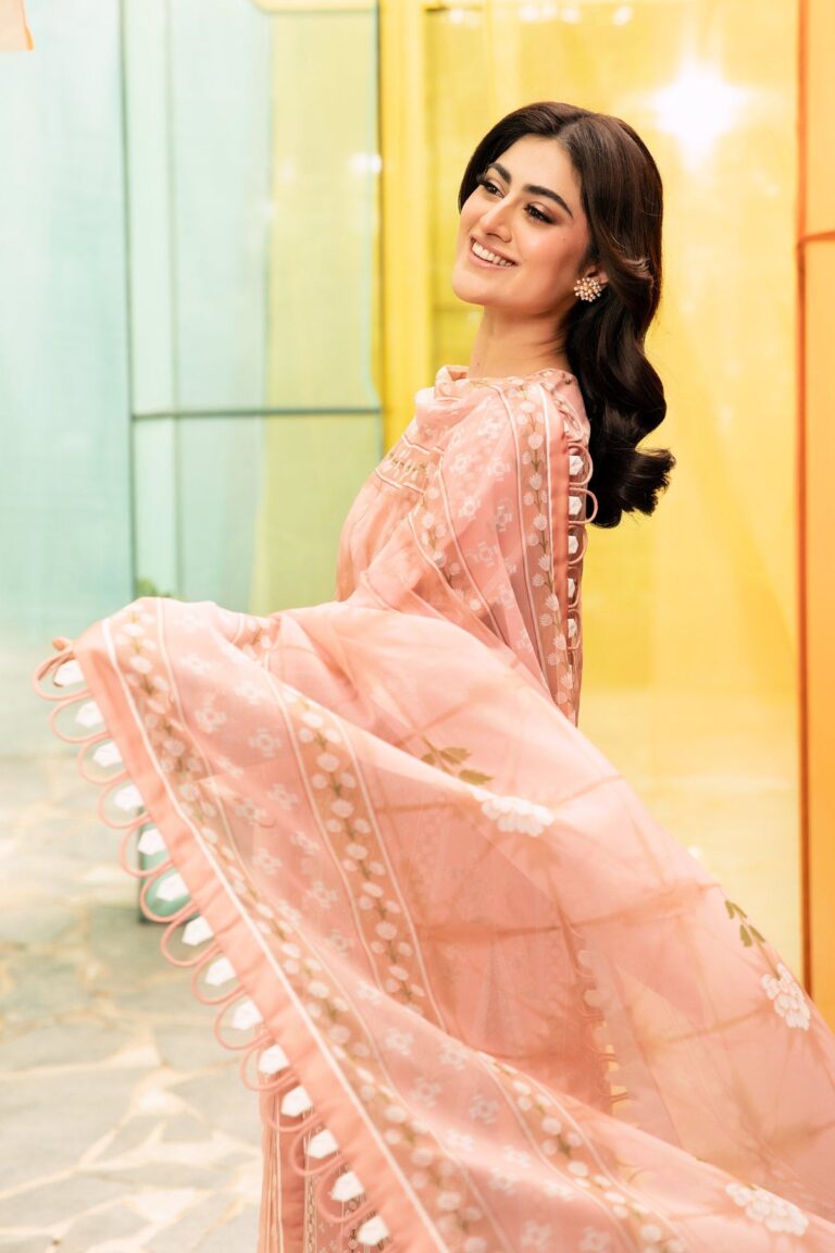 MARIA B UNSTITCHED LAWN COLLECTION 2025 | MB-CUS25-711B