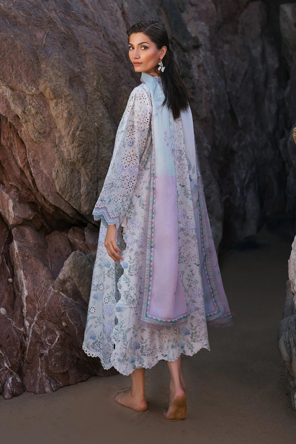 EMBROIDERED PRINTED LAWN UF-4106 UNSTITCHED 3PC - BAROQUE