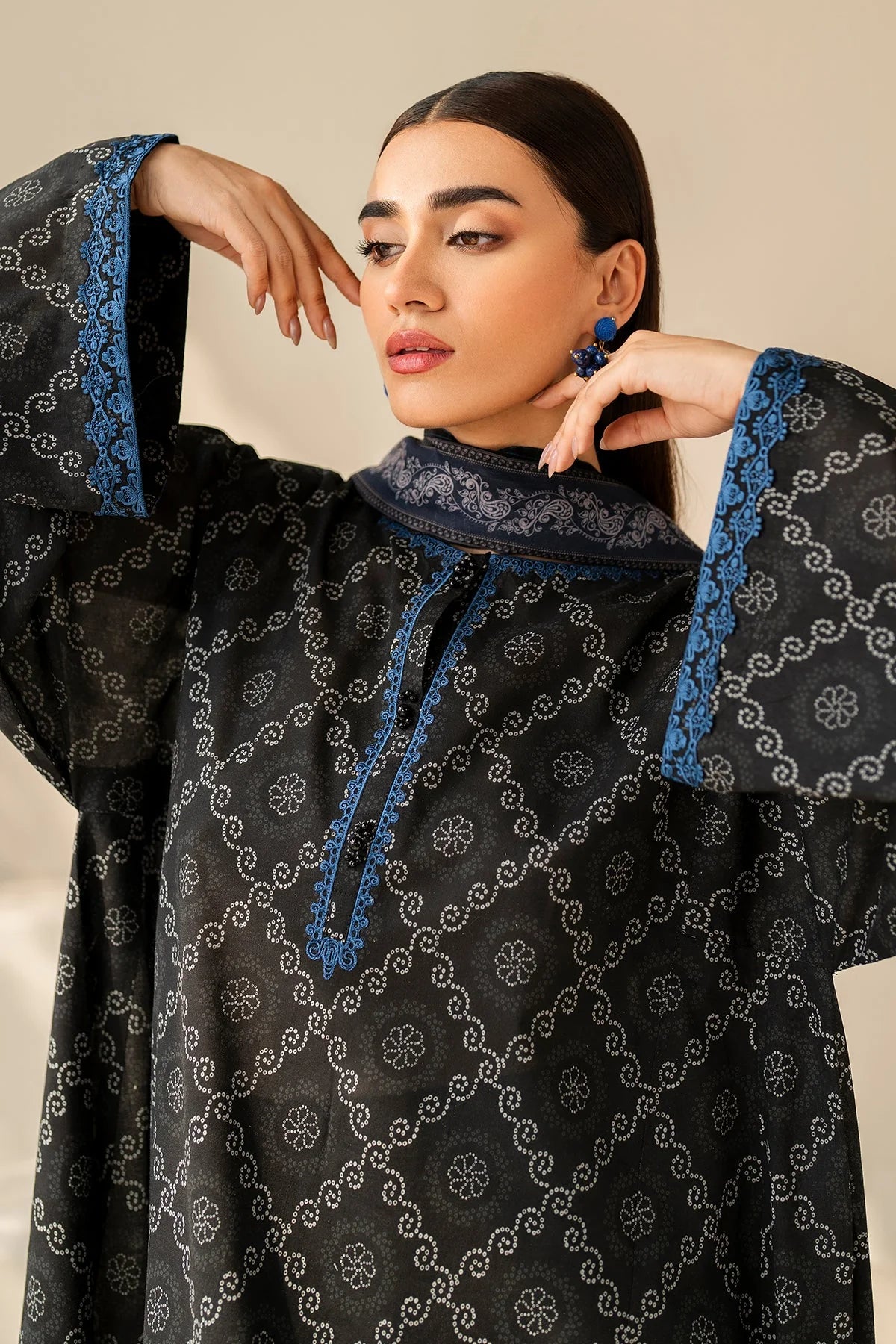 DIGITAL PRINTED LAWN UF-4209 | 3 PC UNSTITCHED SUIT | BAROQUE