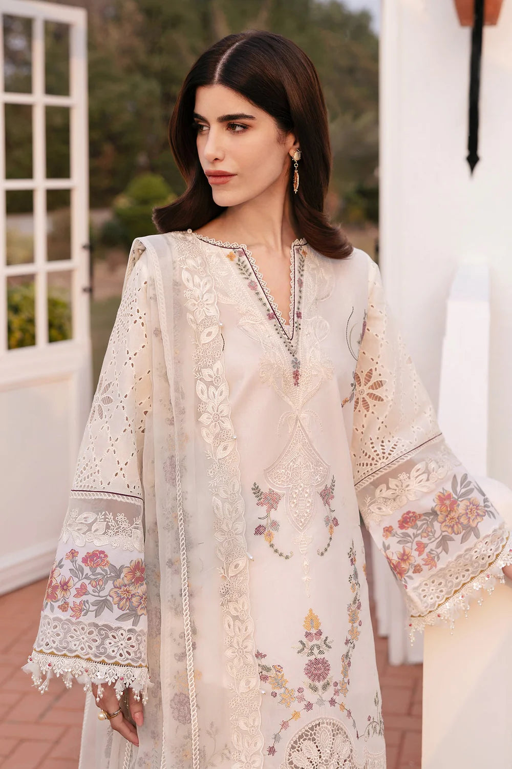 EMBROIDERED LAWN EL-D06 UNSTITCHED 3Pc - BAROQUE