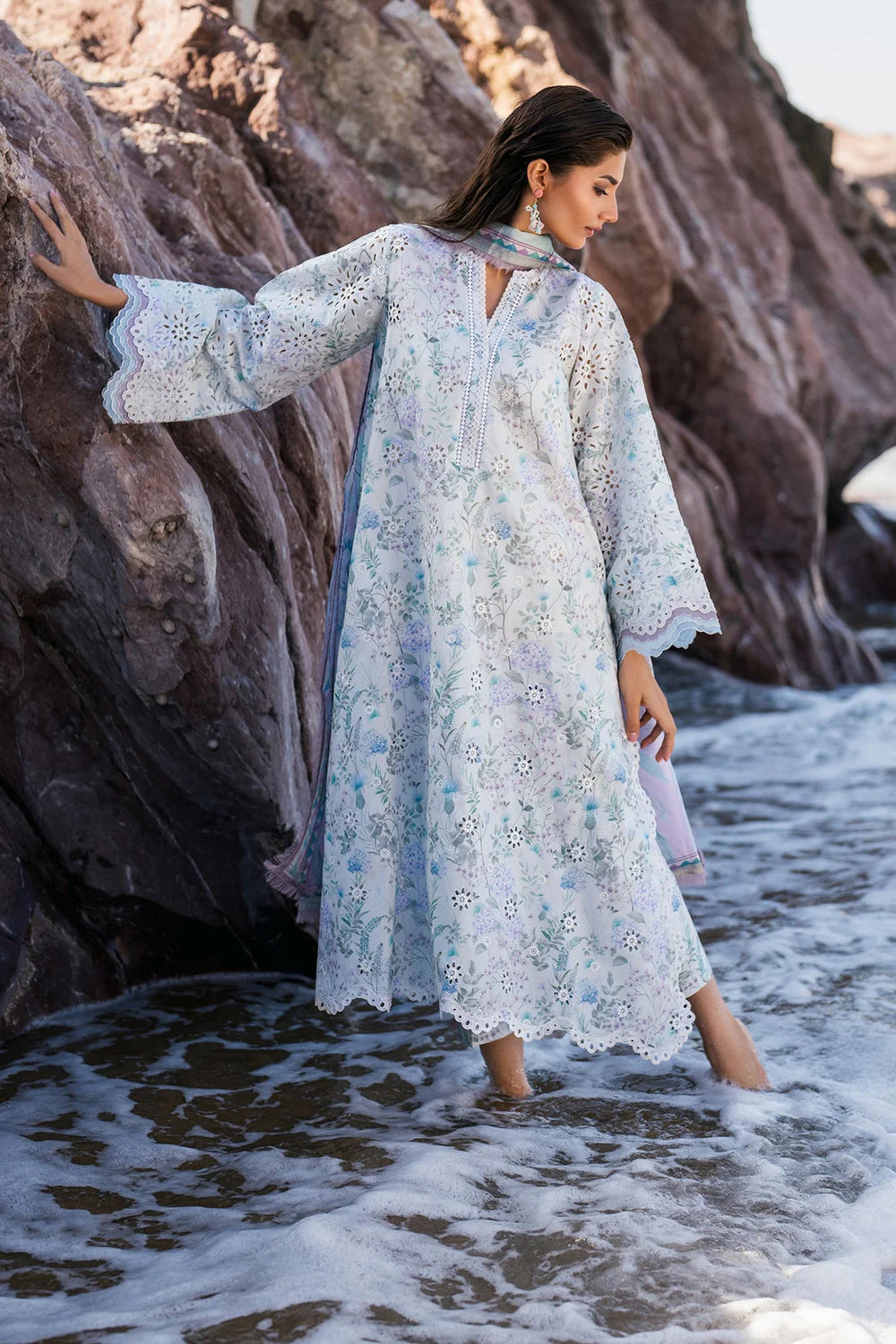 EMBROIDERED PRINTED LAWN UF-4106 UNSTITCHED 3PC - BAROQUE