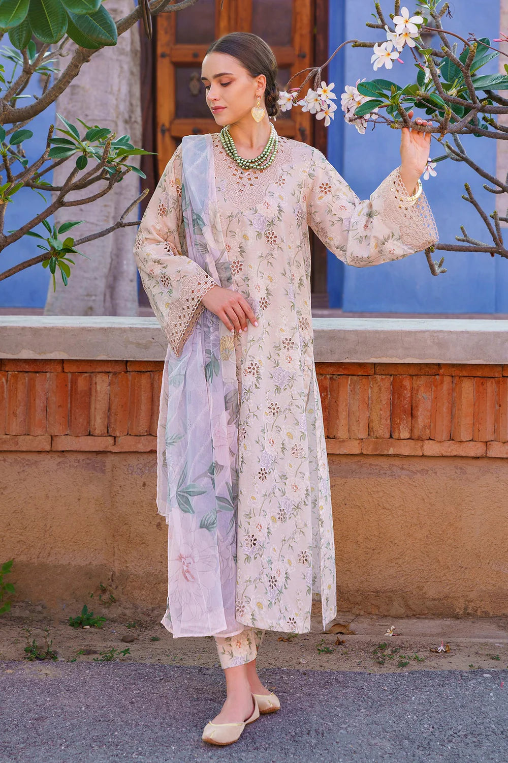 EMBROIDERED PRINTED LAWN UF-591 UNSTITCHED 3Pc - BAROQUE