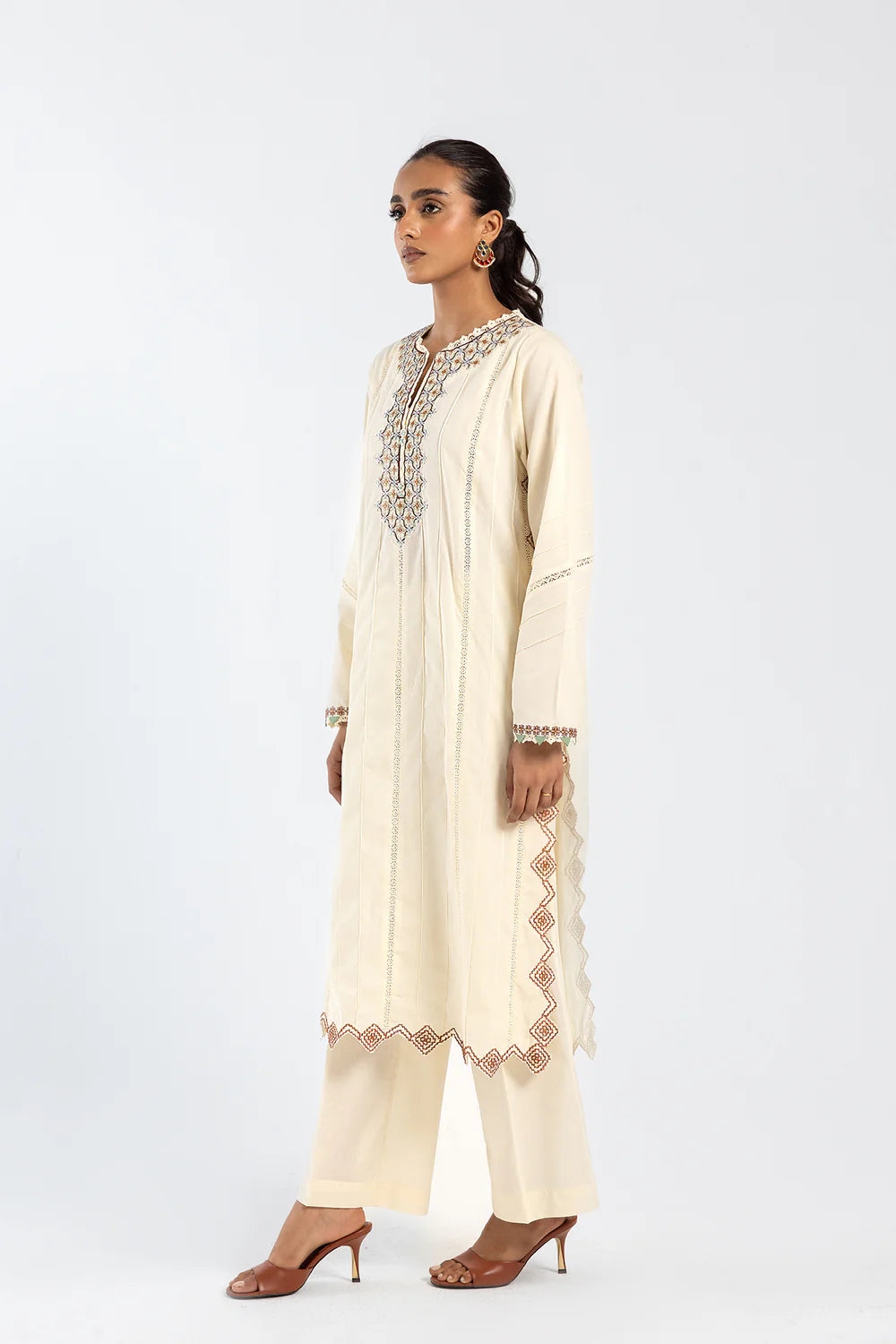 EMBROIDERED SUIT 3 PC READY MADE | ETHNIC