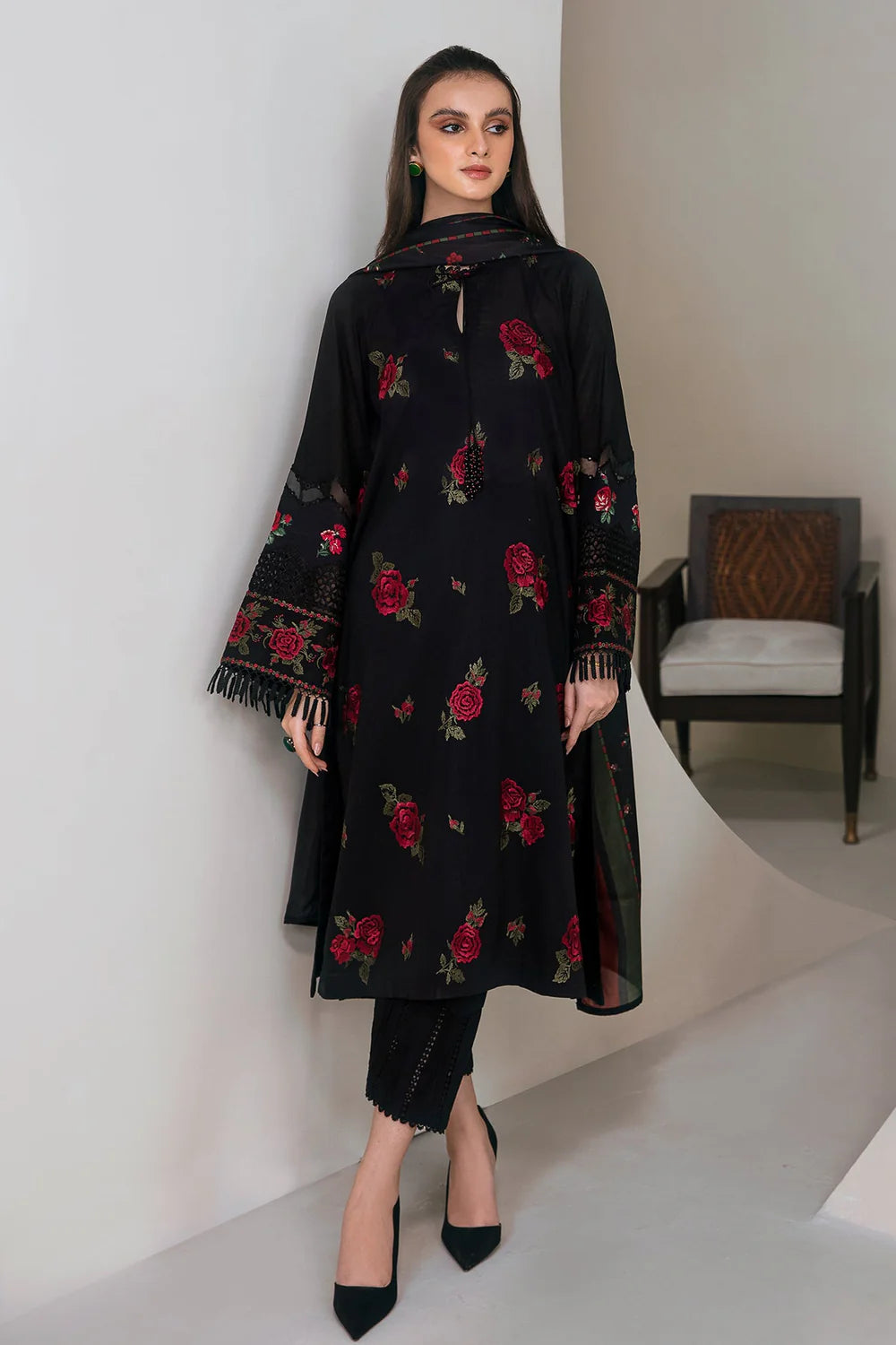 EMBROIDERED LAWN UF-361 UNSTITCHED