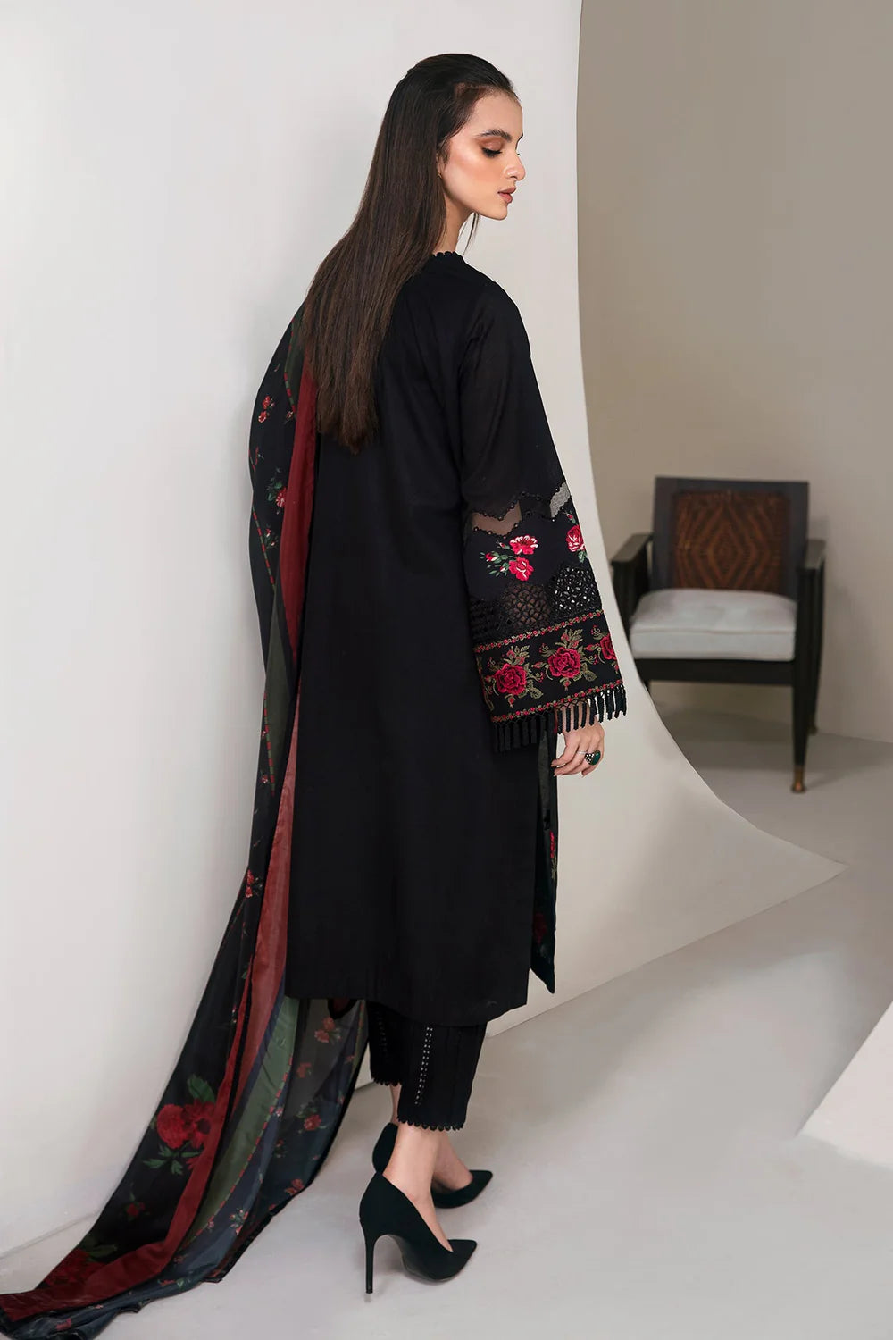 EMBROIDERED LAWN UF-361 UNSTITCHED