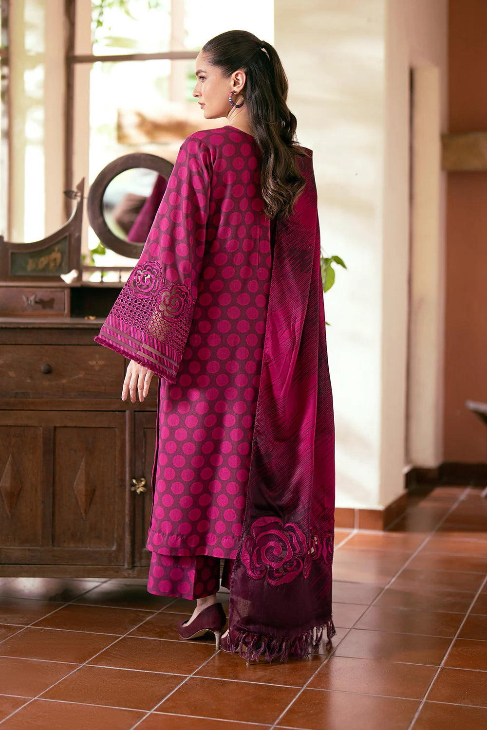 EMBROIDERED VISCOSE - BAROQUE