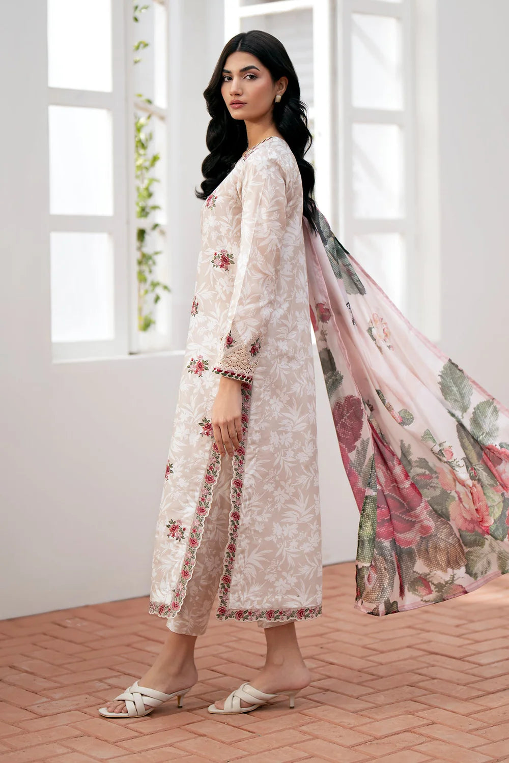 EMBROIDERED LAWN UF-535 | 3 PC UNSTITCHED SUIT | BAROQUE