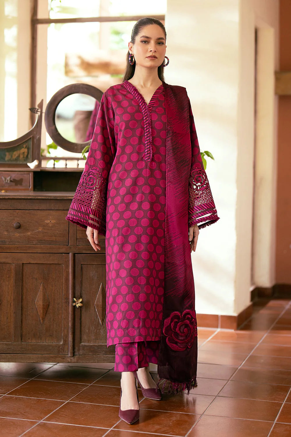EMBROIDERED VISCOSE - BAROQUE