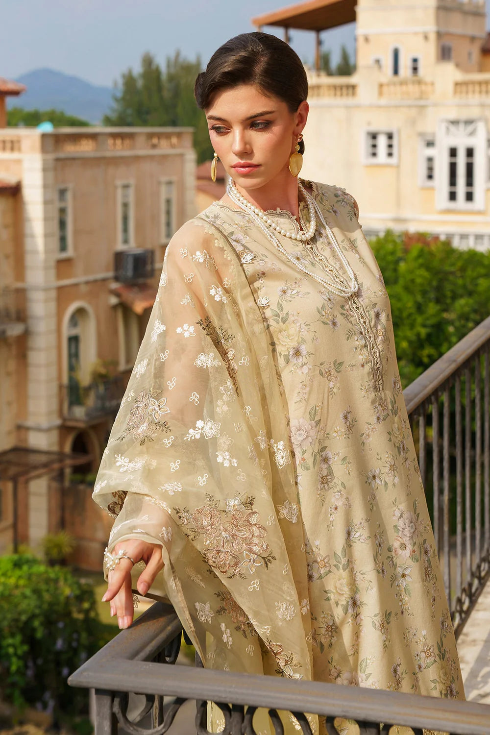 EMBROIDERED LAWN UF-584 UNSTITCHED 3Pc - BAROQUE