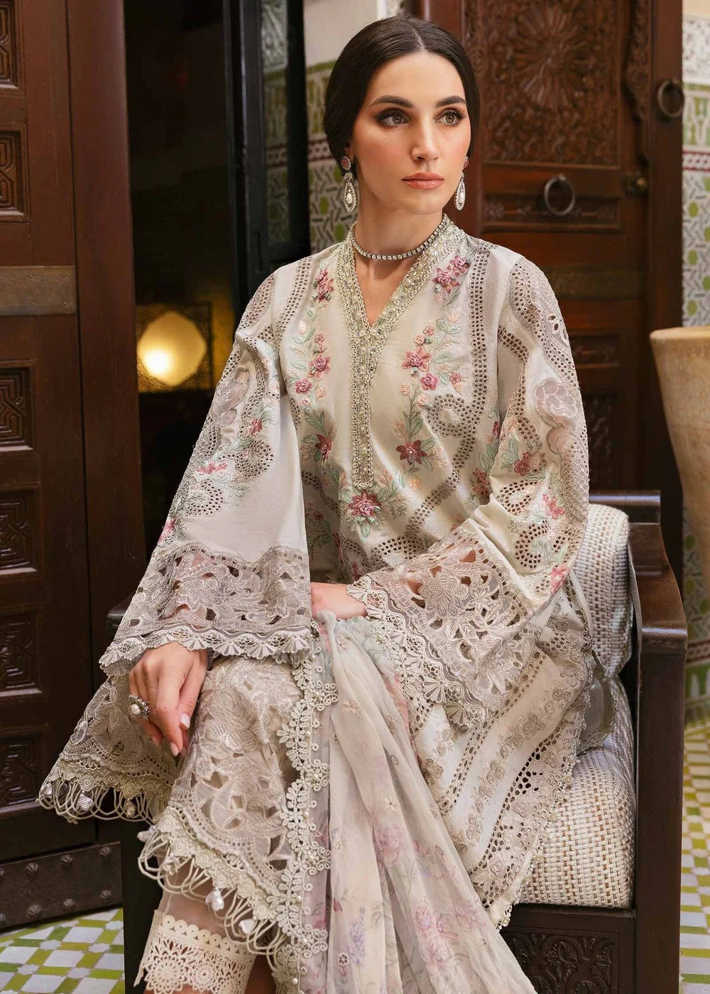 MARIA.B. LAWN 3-PIECE SUIT 14B UNSTITCHED