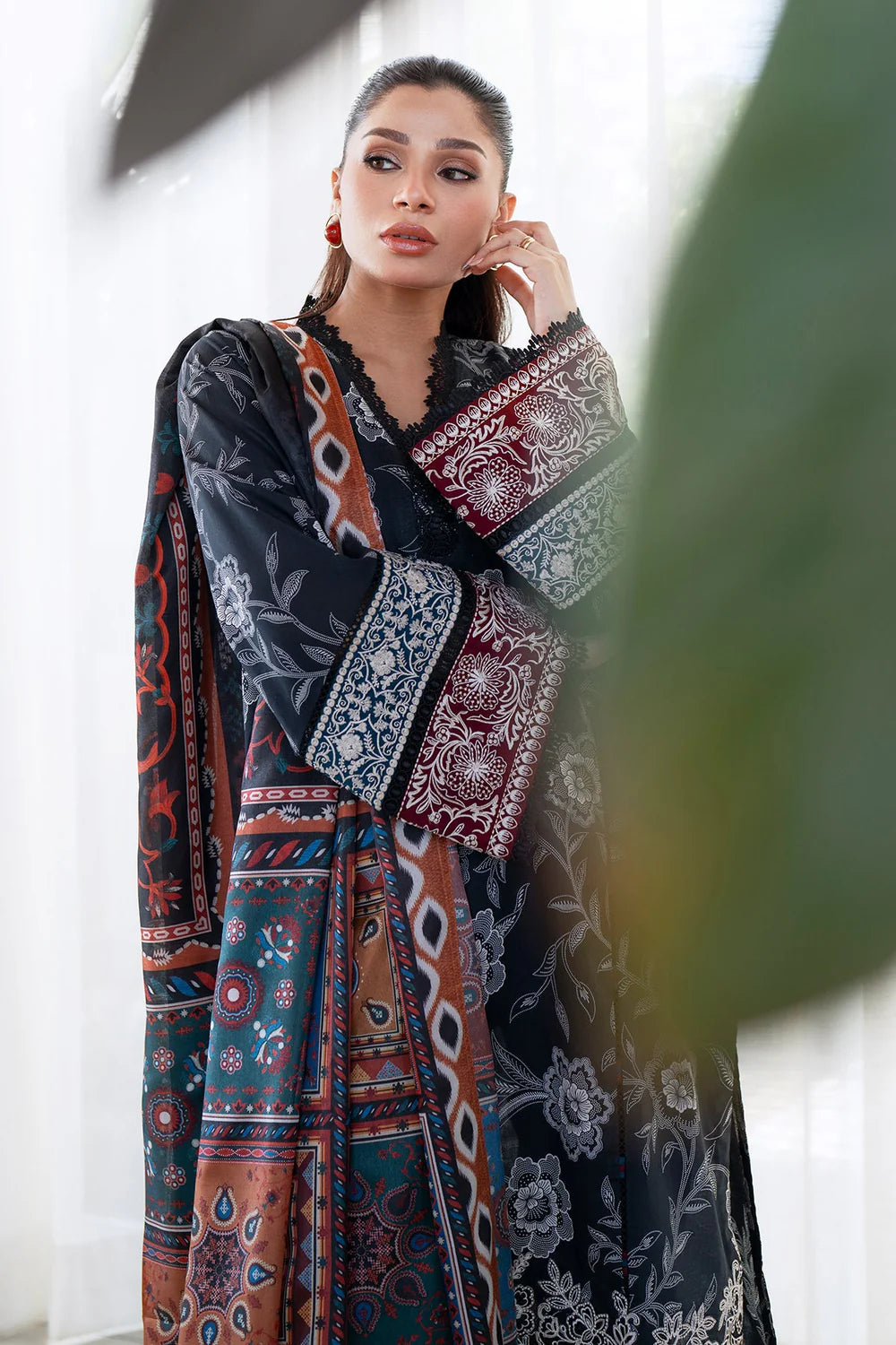 EMBROIDERED PRINTED LAWN UF-4078 UNSTITCHED 3Pc - BAROQUE