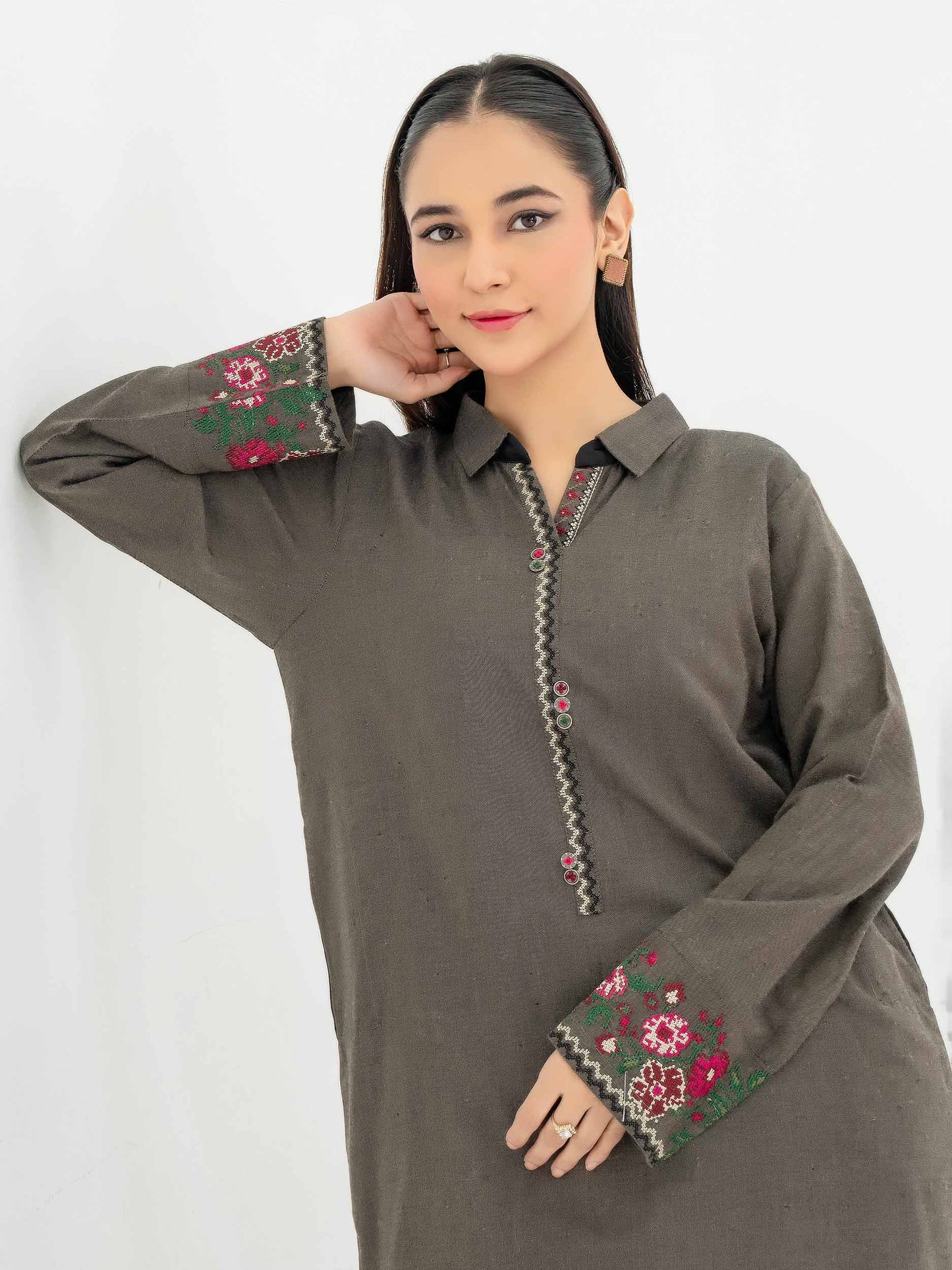 YARN DYED SUIT-EMBROIDERED (PRET) | LIMELIGHT