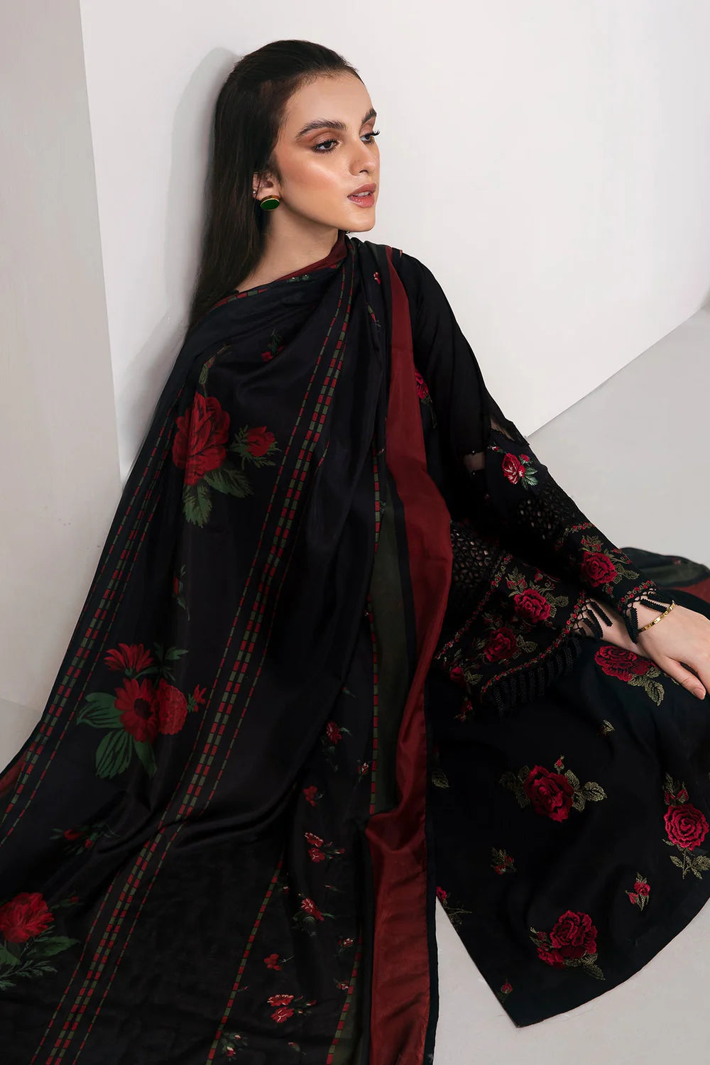 EMBROIDERED LAWN UF-361 UNSTITCHED