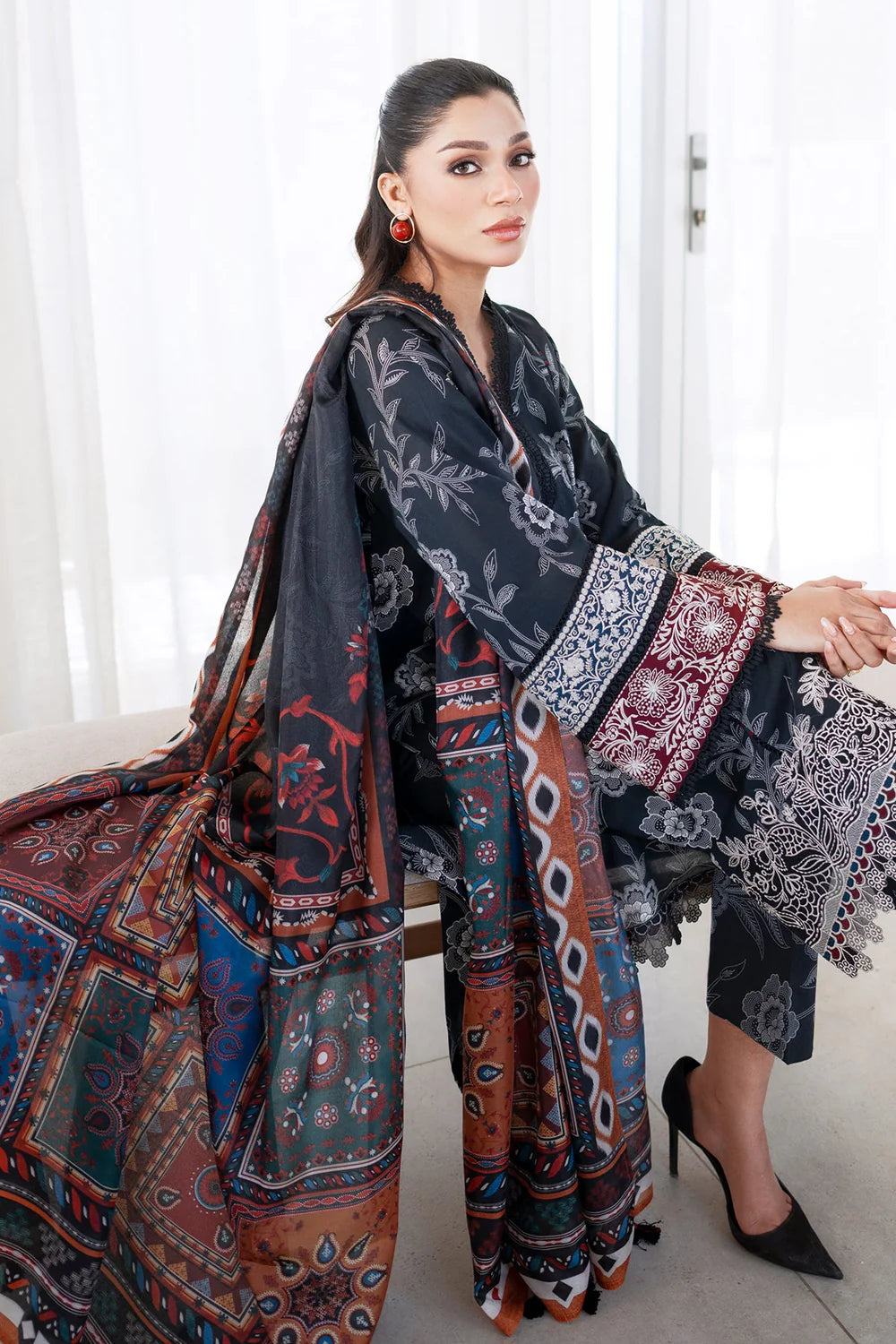 EMBROIDERED PRINTED LAWN UF-4078 UNSTITCHED 3Pc - BAROQUE