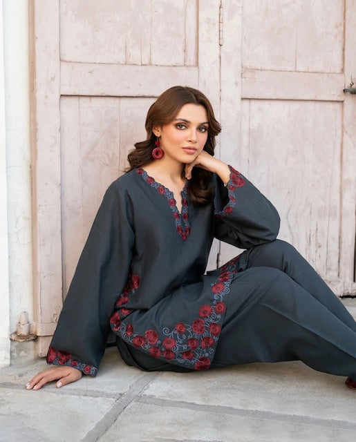 EMBROIDERED KHADDAR 2 PC SUIT